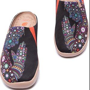 UIN Women's Slip On Mules Comfortable Flat Lightweight Wide Toe Clog Malaga